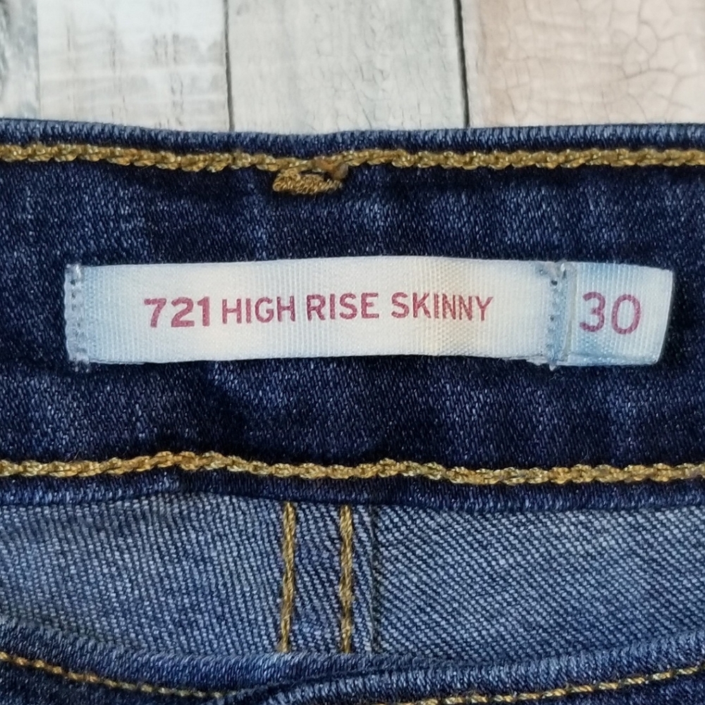 Levi's 721 High Rise Skinny Jeans - Picture 8 of 9